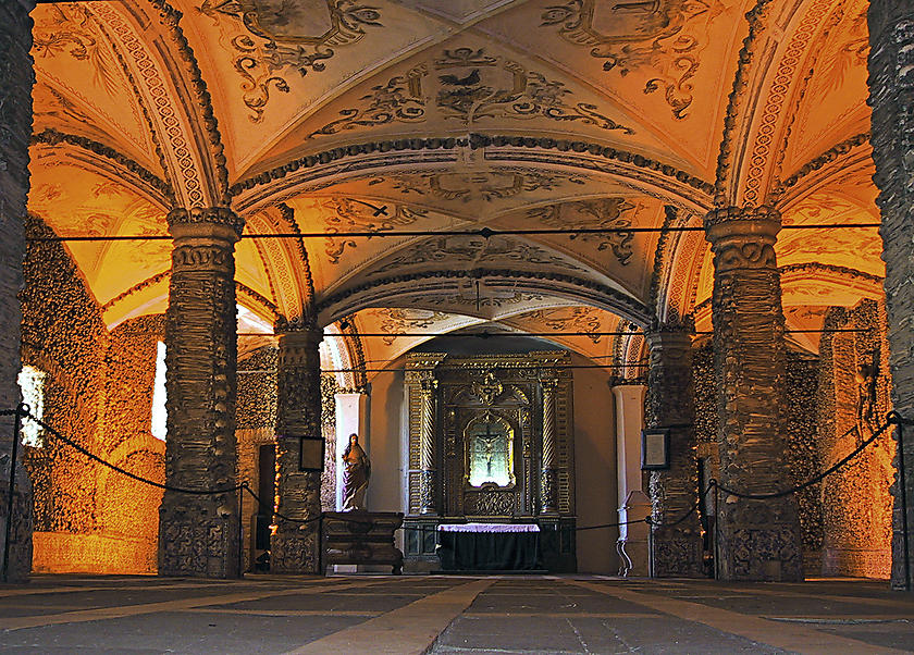 image from Capela dos Ossos