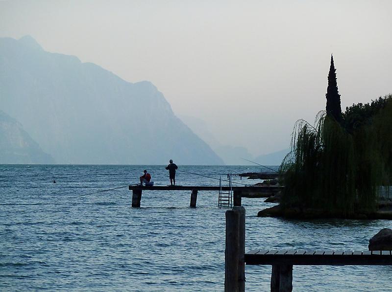 image from Amanece . . .